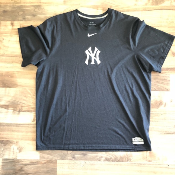 yankees nike dri fit t shirt